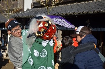 獅子舞の上演