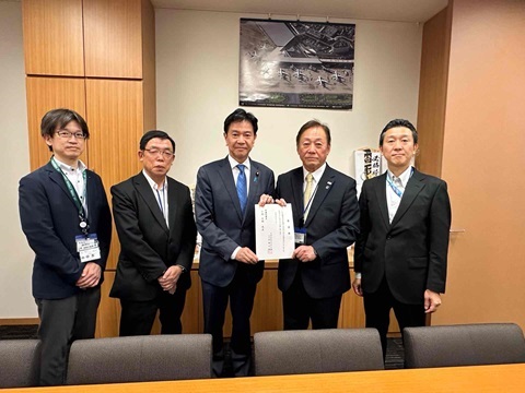 小池正昭衆議院議員要望書手交状況