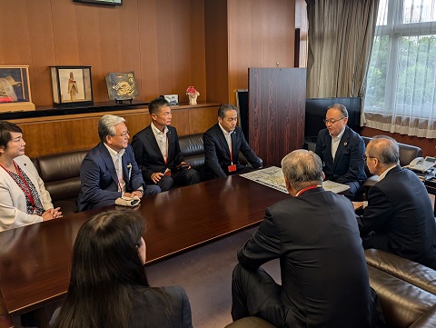 吉岡幹夫国土交通事務次官との面談状況