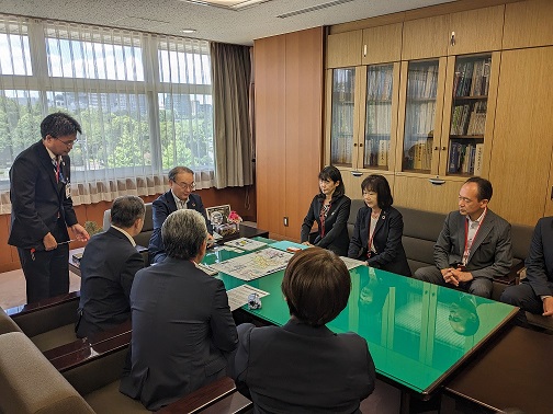 面談状況（吉岡幹夫　技監）の写真