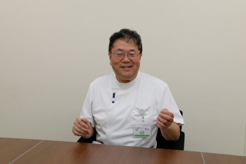 吉田部長ロングショット写真