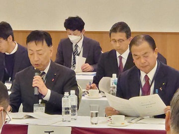 13都道府県議会議長会での瀧田議長と實川副議長の様子