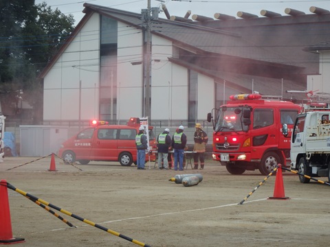 酸素・液化石油ガス輸送車防災訓練