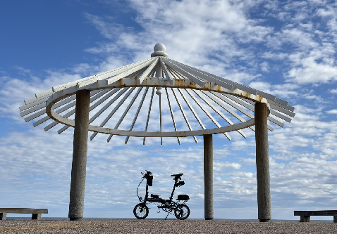 自転車とマリンピアくりやまがわ