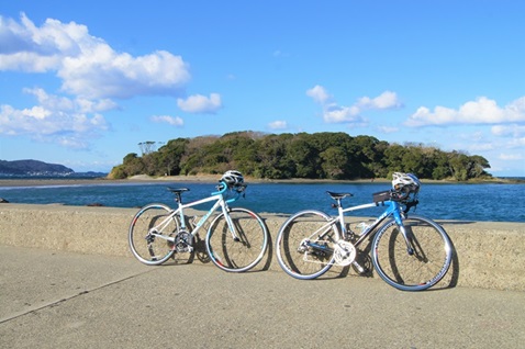 沖ノ島と自転車
