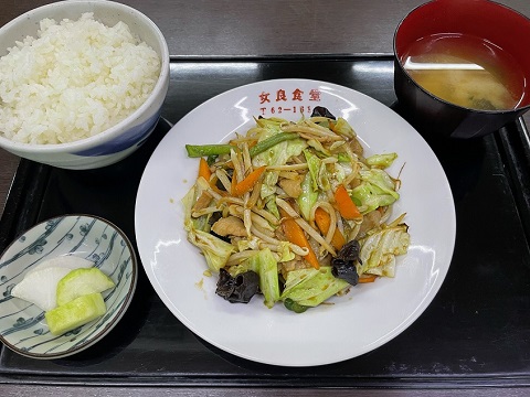 女良食堂の料理の写真