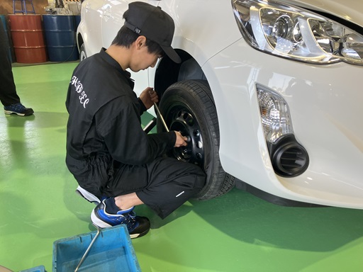 タイヤ脱着作業