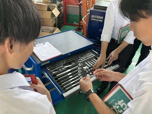 支給工具を見せてもらいました。