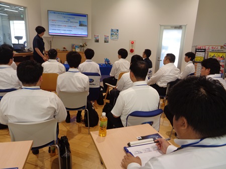 会社概要の説明