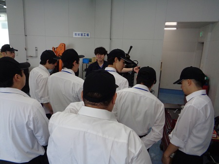 工場内見学の様子
