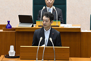 令和6年9月定例県議会代表質問の様子１