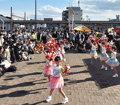 キッズチアダンスの様子