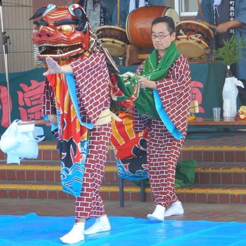 南日当の獅子舞の写真