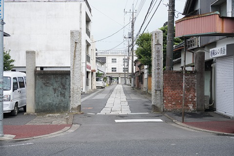 野田市立中央小学校旧正門