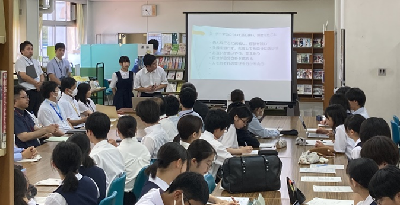 県立流山北高等学校の交流会の様子の写真