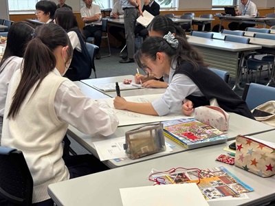 千葉県の特徴や良さについて班で話し合う様子