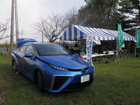 燃料電池自動車の写真