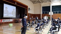 フェンシング協会学校訪問プロジェクトの写真1