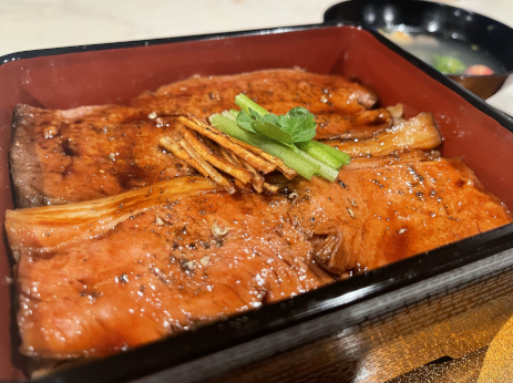 鹿と猪の特上蒲焼き重、紅葉骨のお吸い物との画像