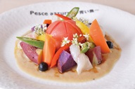 大原産ふぐと季節野菜の黒アヒージョ(美味しいパスタ専門店 ペッシェアズーロ 青い魚)