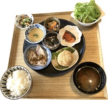 御料鶴小鉢膳の画像