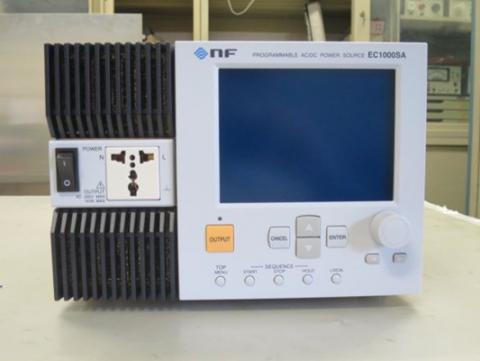 汎用プログラマブル交流電源の外観