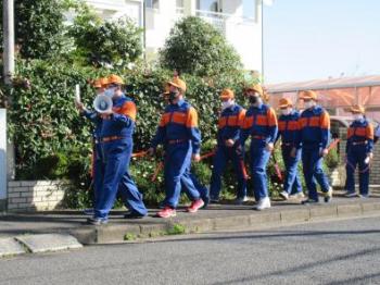 学生消防団員によるパトロール