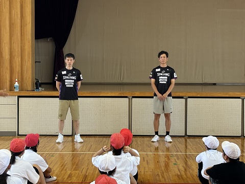 千葉ゼルバの上田コーチと浅野コーチの紹介です。