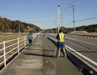 水準測量の実施状況、クリックで拡大画像を表示